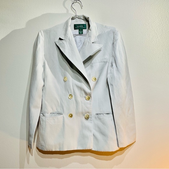 Ralph Lauren Double-Breasted White Blazer with Gold Buttons Size 6 - Picture 5 of 13